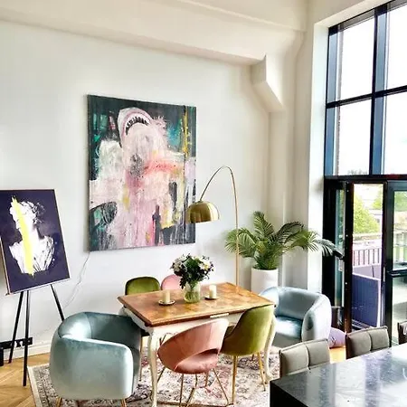 アパート 102sqm Exclusive Loft In Trendy Noblessner タリン