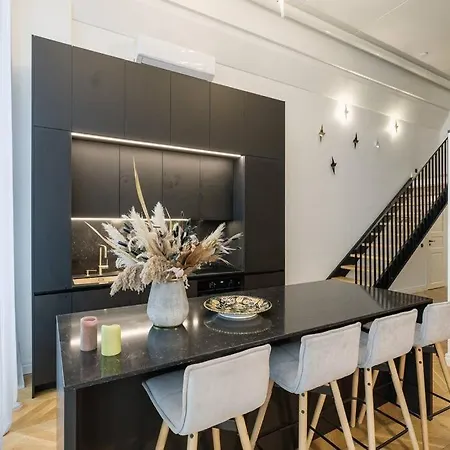 アパート 102sqm Exclusive Loft In Trendy Noblessner タリン